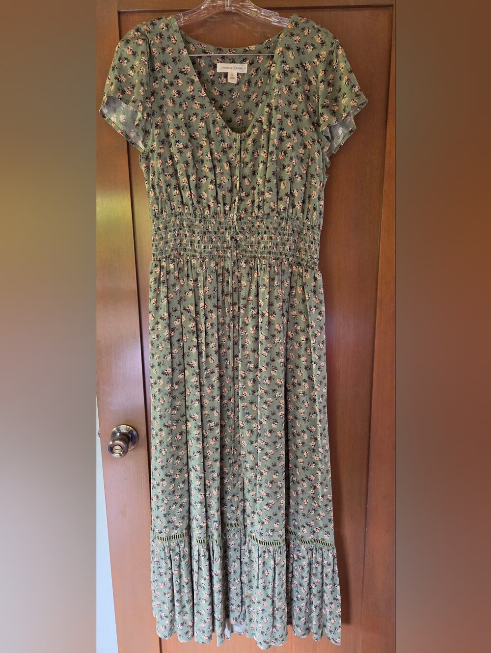 Treasure & Bond Olive Green Floral Maxi Dress with Smocked Waist